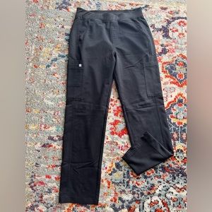 FIGS Men's Axim Cargo Scrub Pants, Size medium,
Color Black